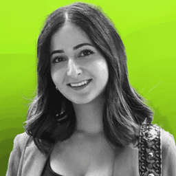 Play Money! Founder Success + Deal Flow, Tina Hashemnia on a green background.